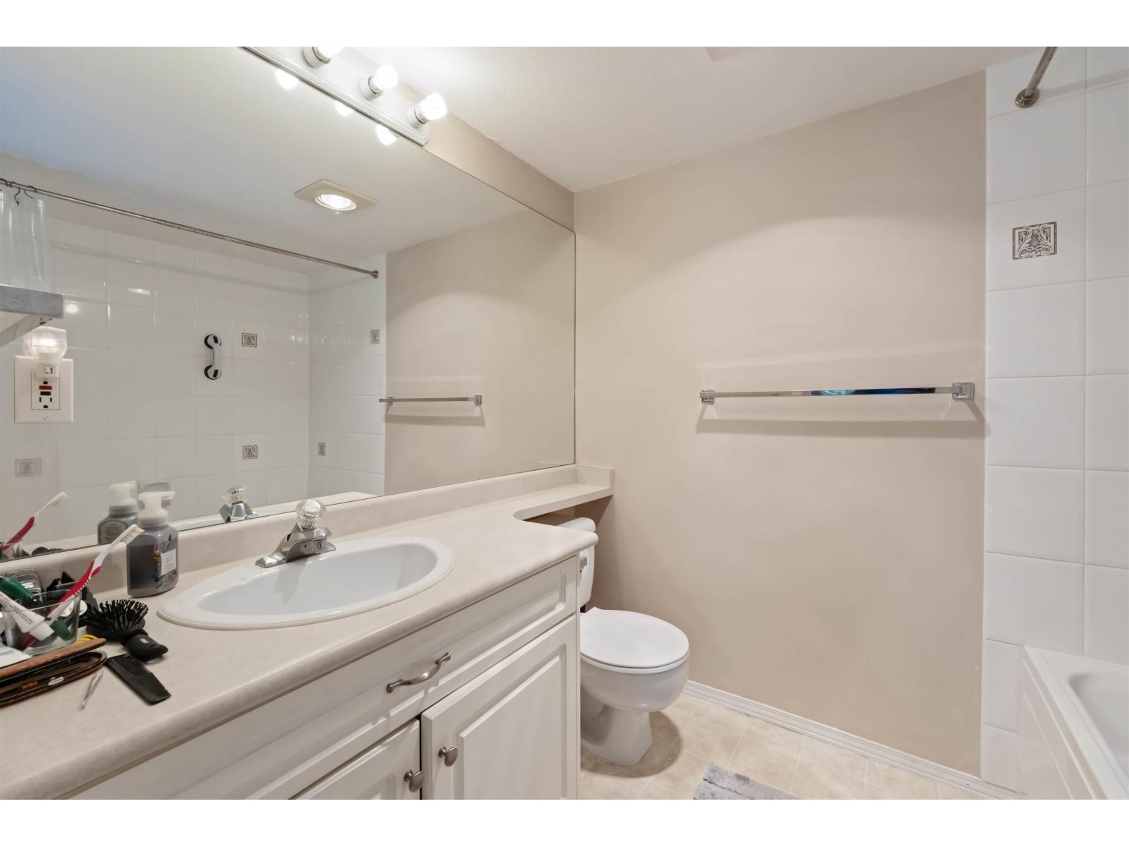 113 3176 Gladwin Road, Abbotsford, British Columbia  V2T 6R7 - Photo 23 - R3049510