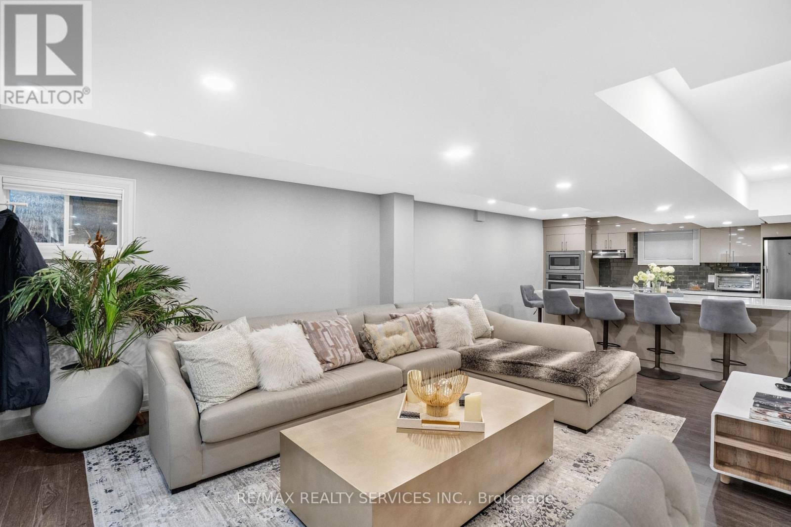 24 Marlow Place, Brampton, Ontario  L6S 2X3 - Photo 33 - W12414136
