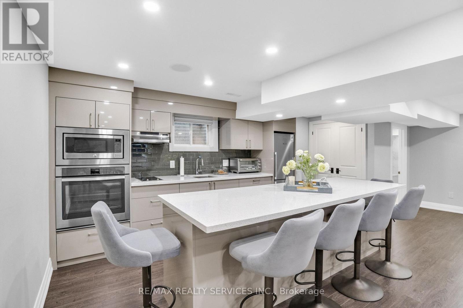 24 Marlow Place, Brampton, Ontario  L6S 2X3 - Photo 34 - W12414136