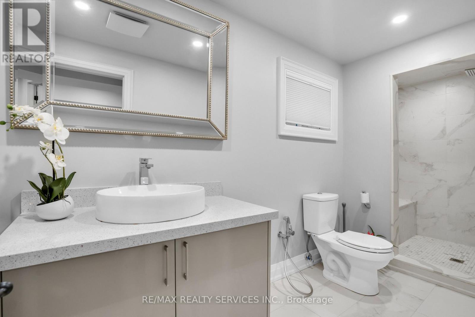 24 Marlow Place, Brampton, Ontario  L6S 2X3 - Photo 38 - W12414136