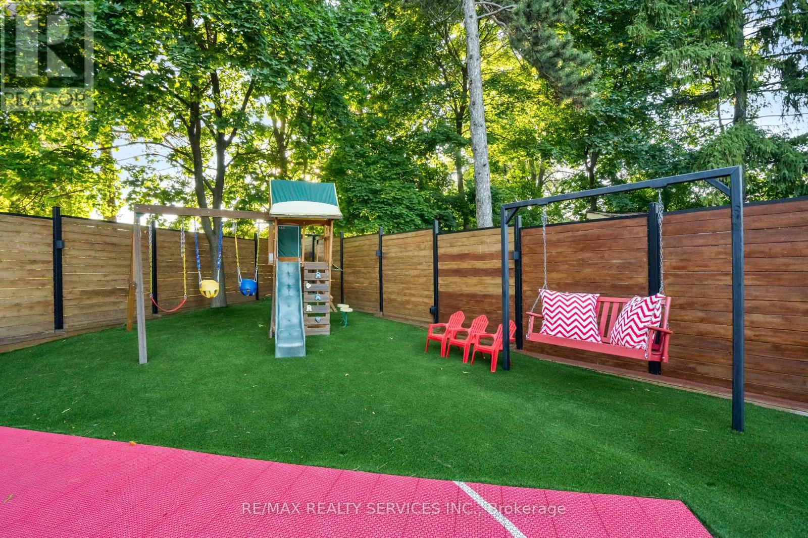 24 Marlow Place, Brampton, Ontario  L6S 2X3 - Photo 44 - W12414136