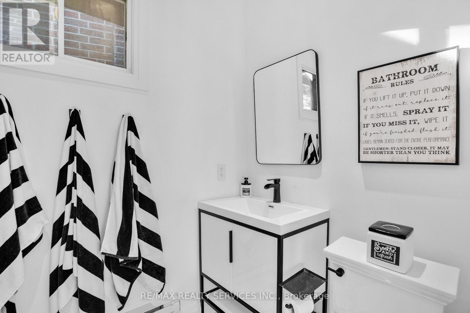 24 Marlow Place, Brampton, Ontario  L6S 2X3 - Photo 49 - W12414136