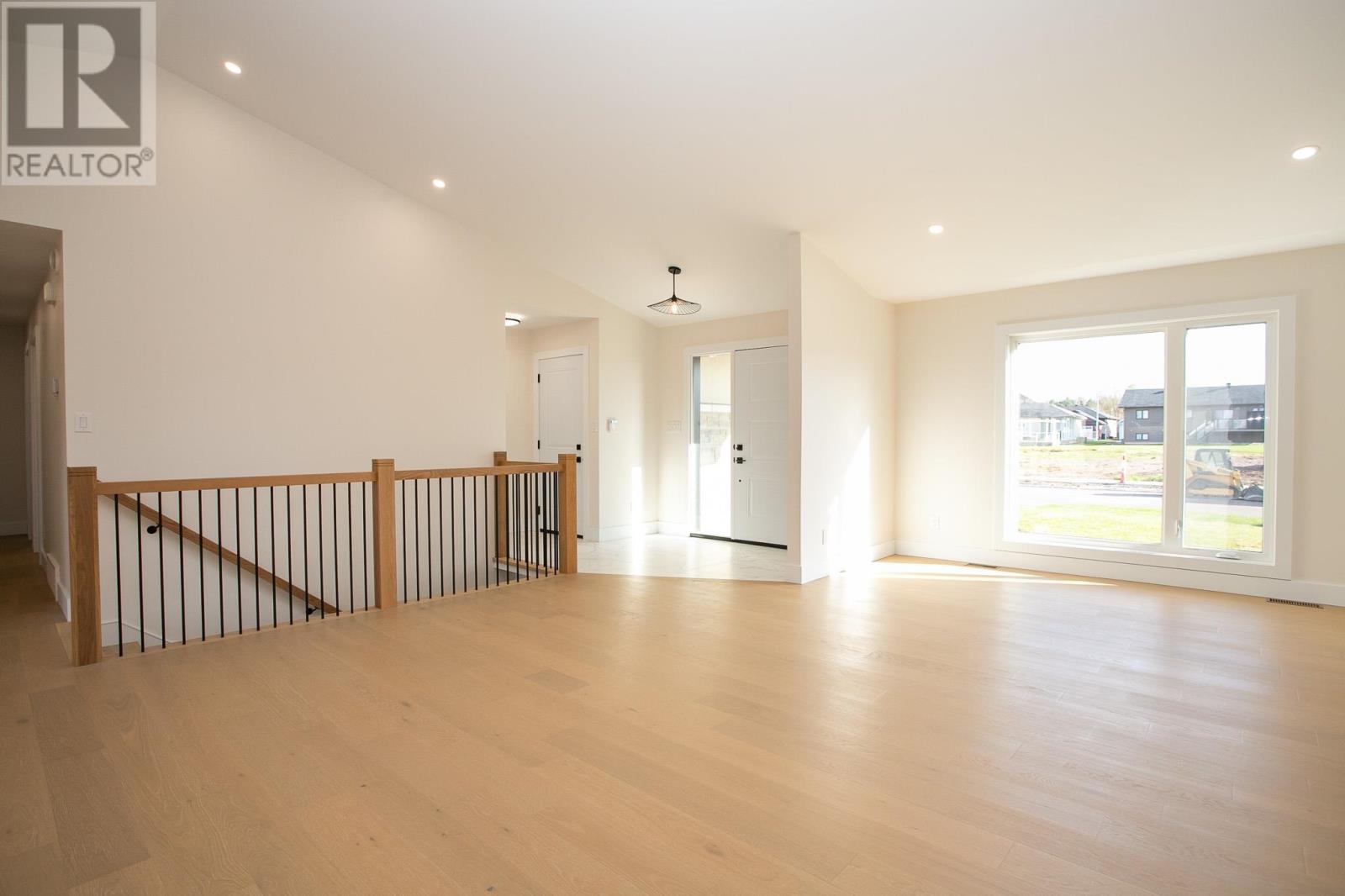 24 Noah Dr, Sault Ste. Marie, Ontario  P6C 6E6 - Photo 13 - SM252638