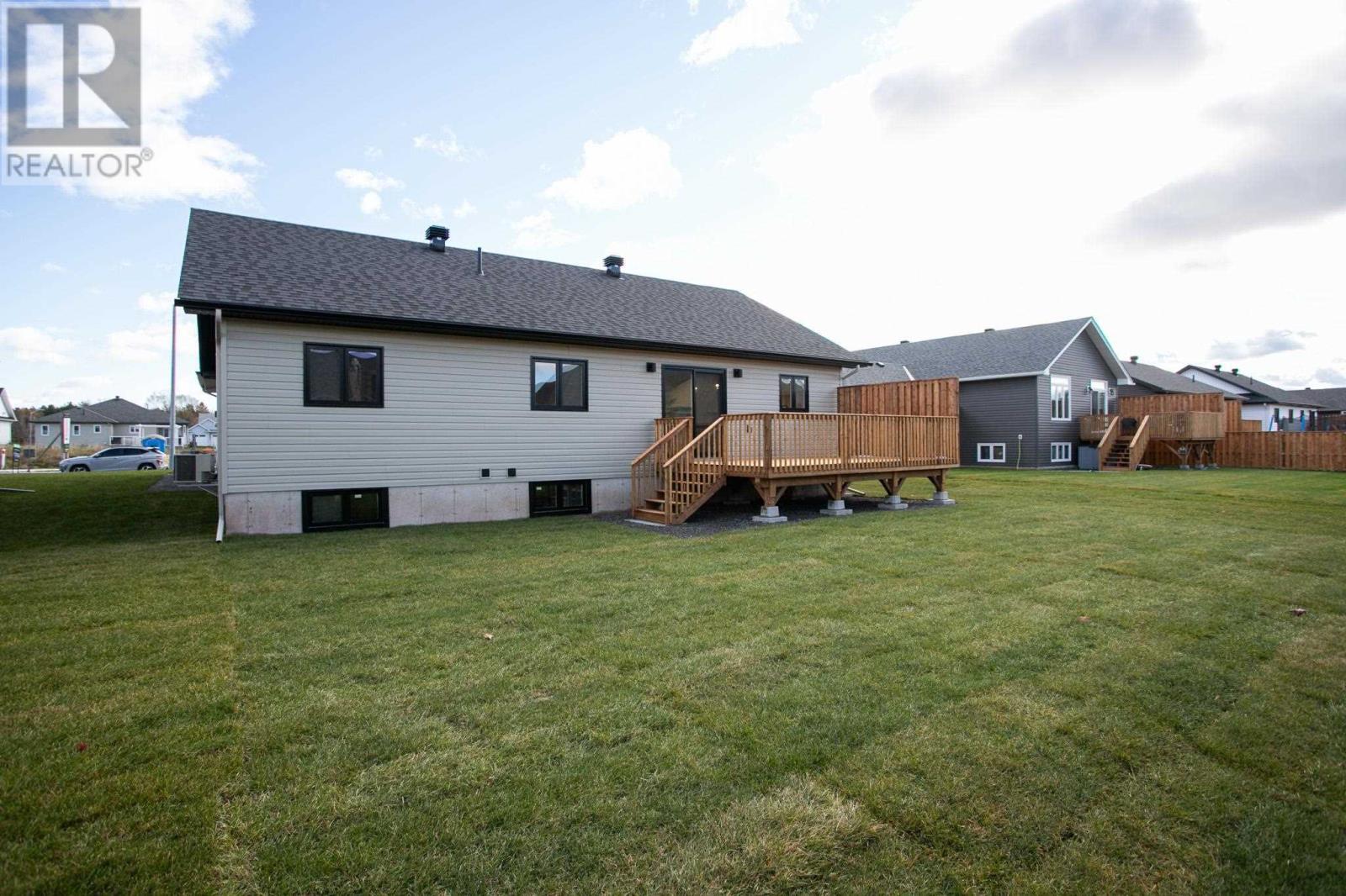 24 Noah Dr, Sault Ste. Marie, Ontario  P6C 6E6 - Photo 4 - SM252638