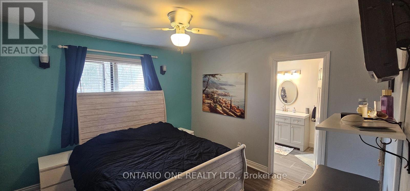 1045 Cowbell Lane, Gravenhurst, Ontario  P0E 1N0 - Photo 10 - X12414185