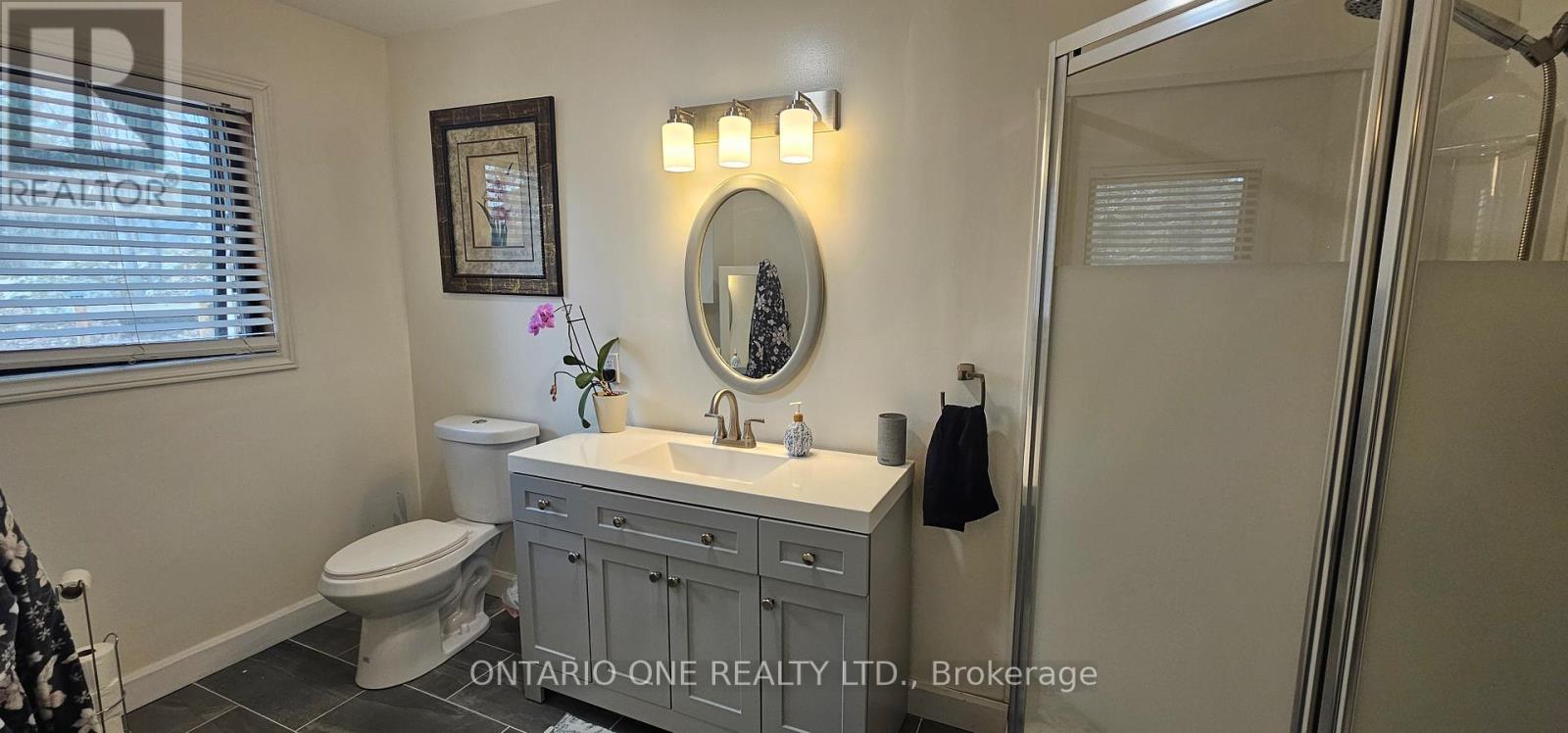 1045 Cowbell Lane, Gravenhurst, Ontario  P0E 1N0 - Photo 11 - X12414185