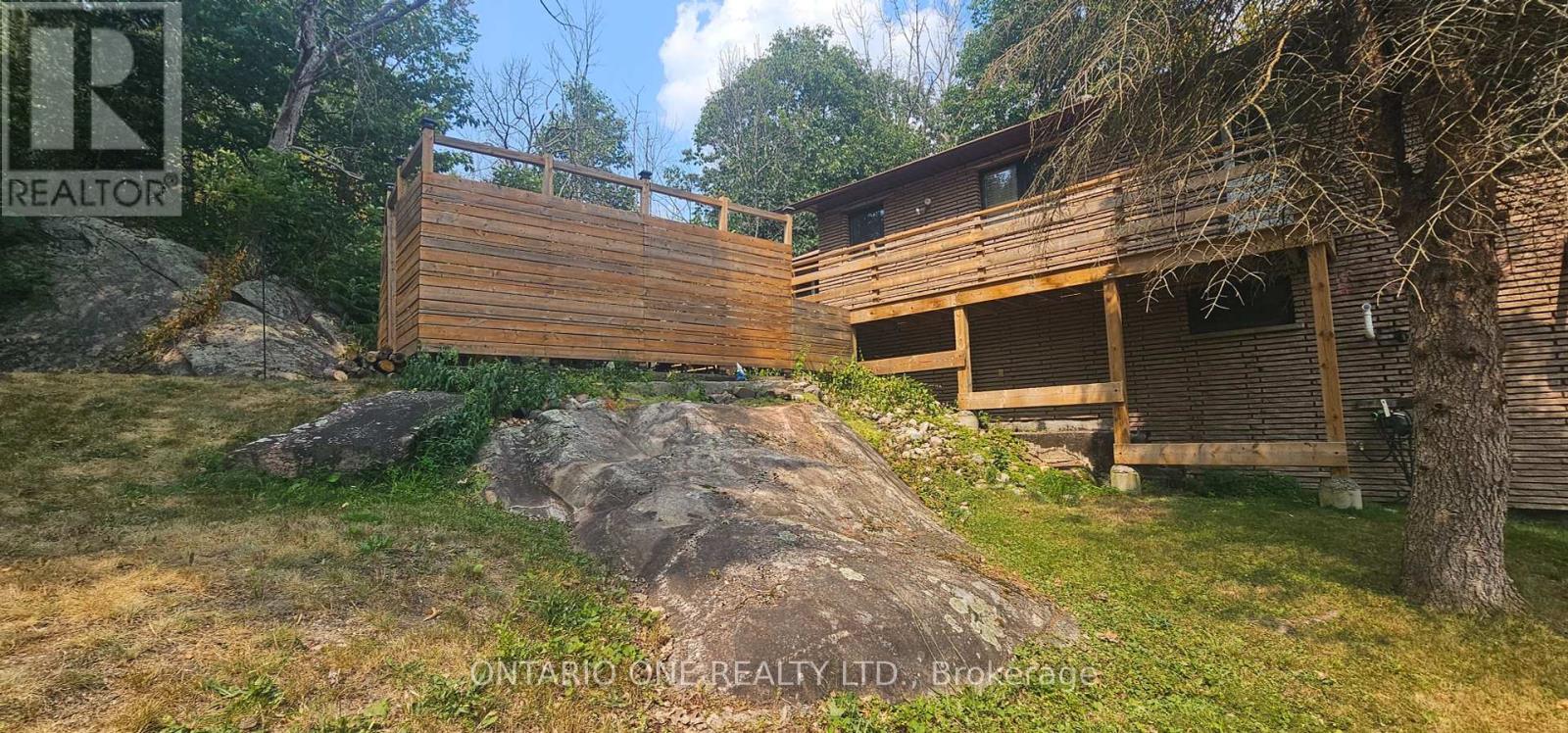 1045 Cowbell Lane, Gravenhurst, Ontario  P0E 1N0 - Photo 18 - X12414185