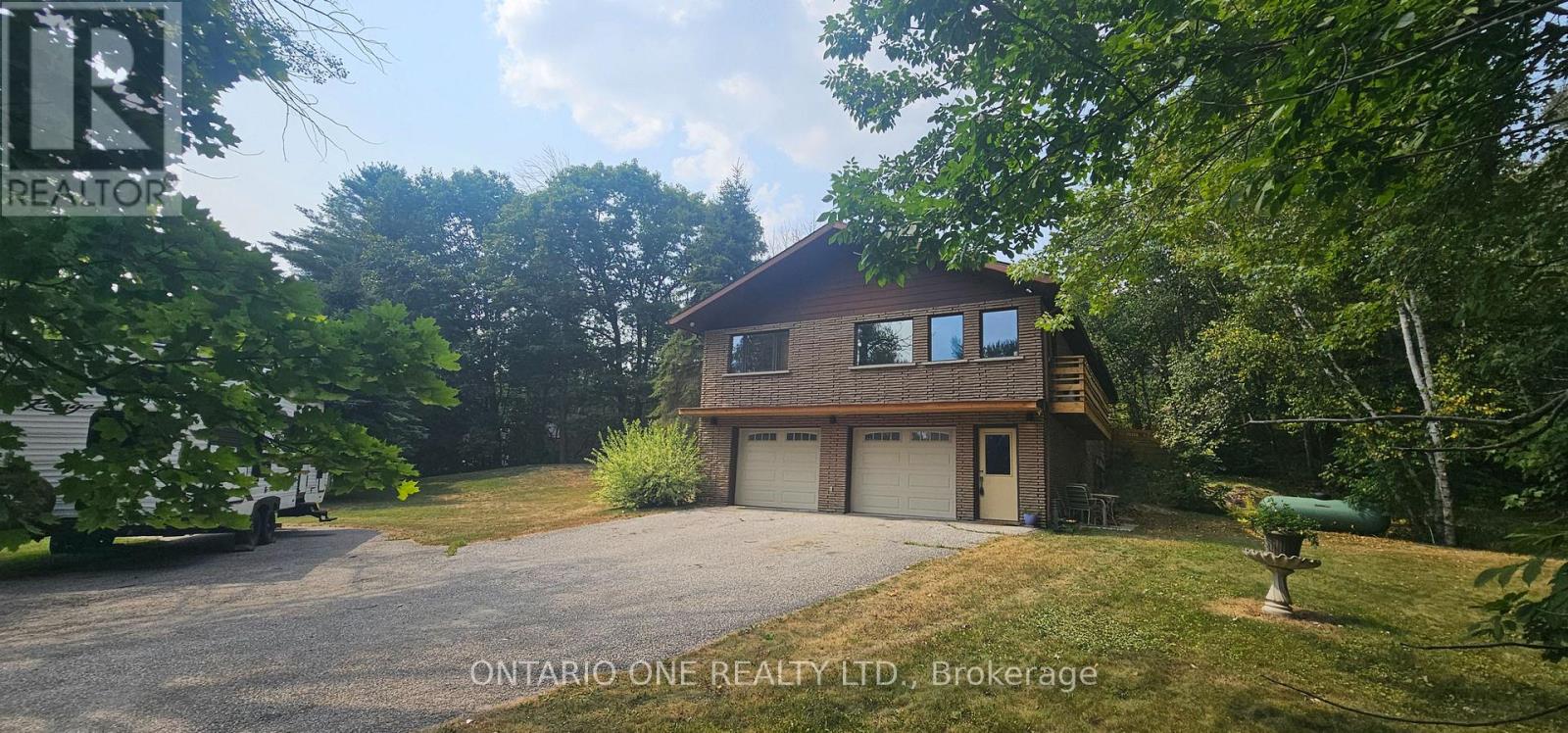 1045 Cowbell Lane, Gravenhurst, Ontario  P0E 1N0 - Photo 23 - X12414185
