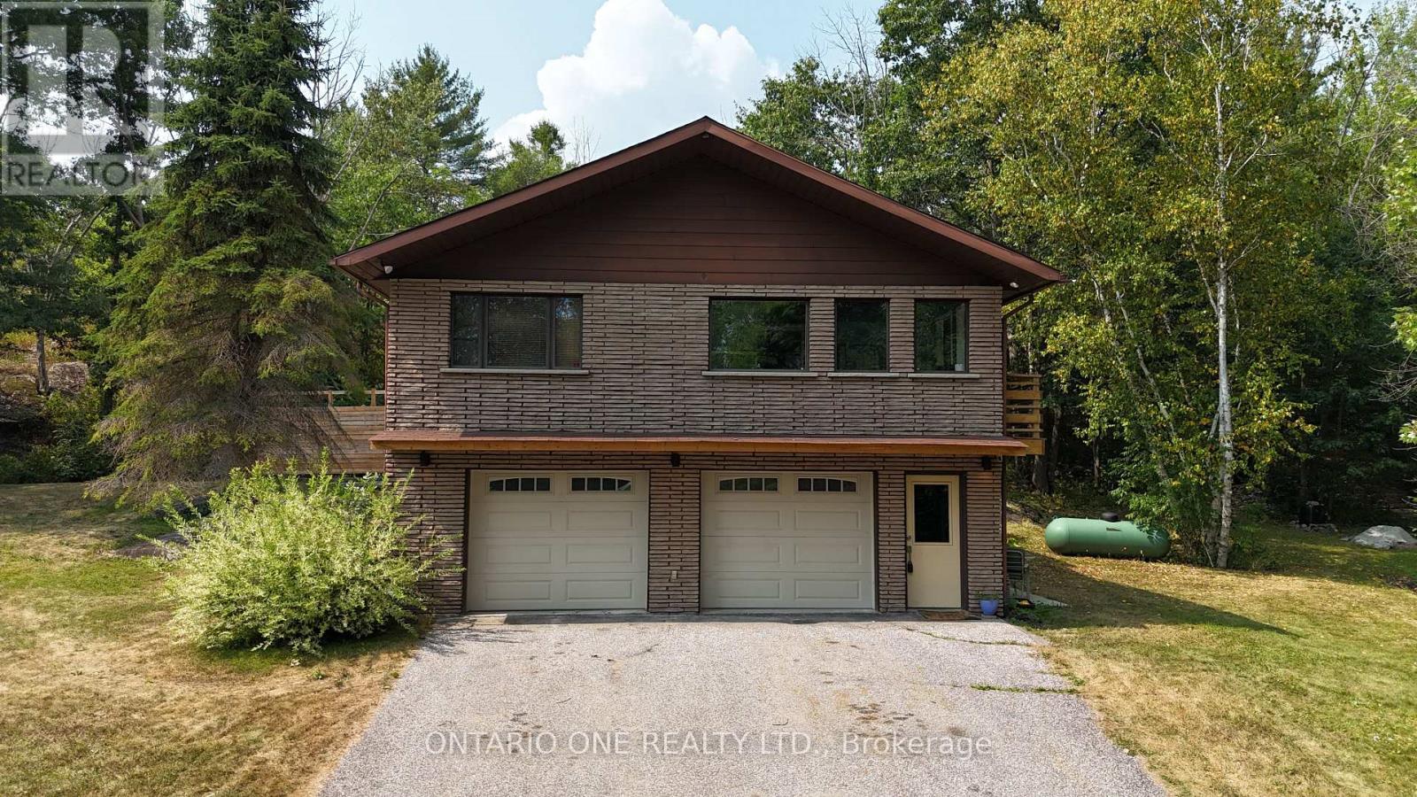 1045 Cowbell Lane, Gravenhurst, Ontario  P0E 1N0 - Photo 27 - X12414185