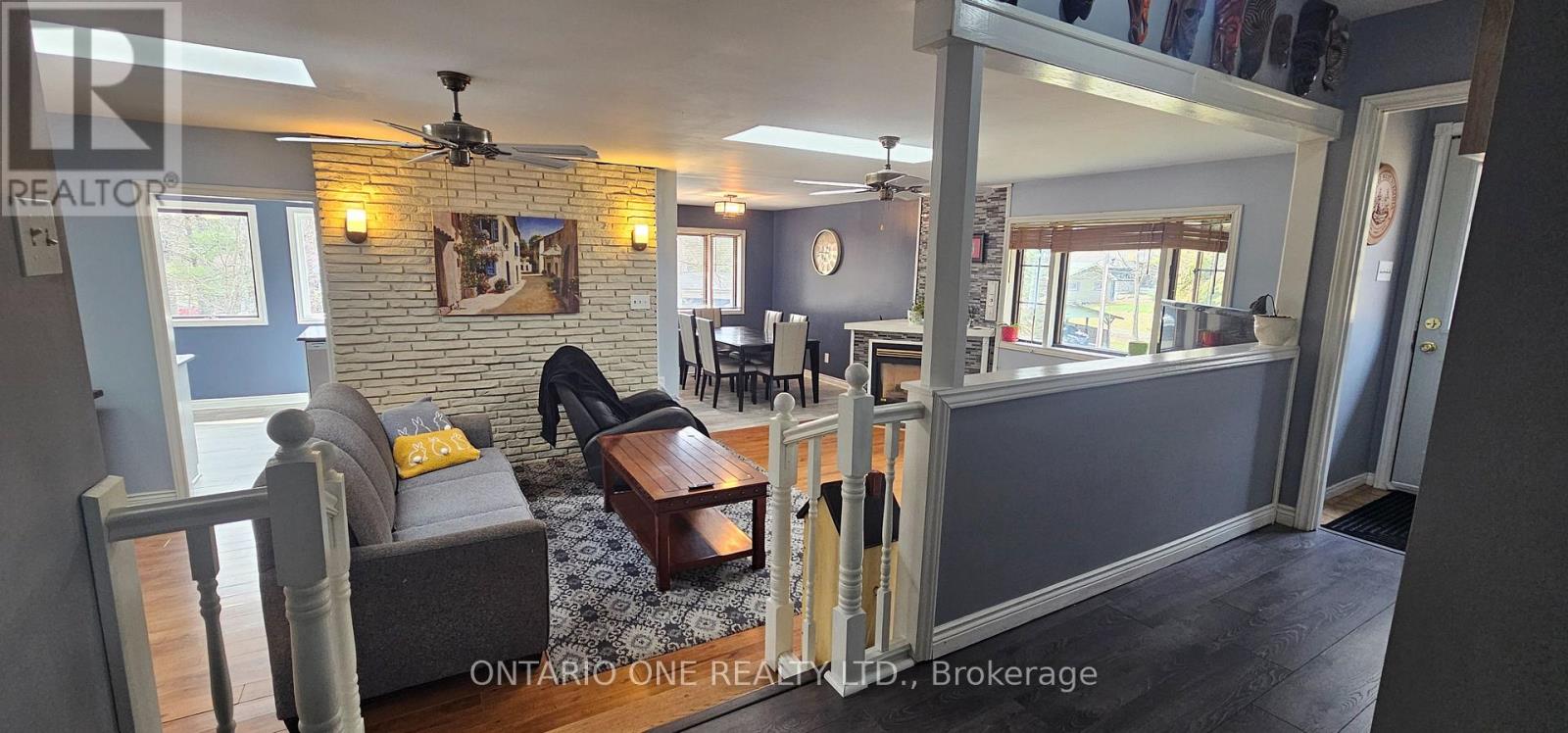 1045 Cowbell Lane, Gravenhurst, Ontario  P0E 1N0 - Photo 9 - X12414185