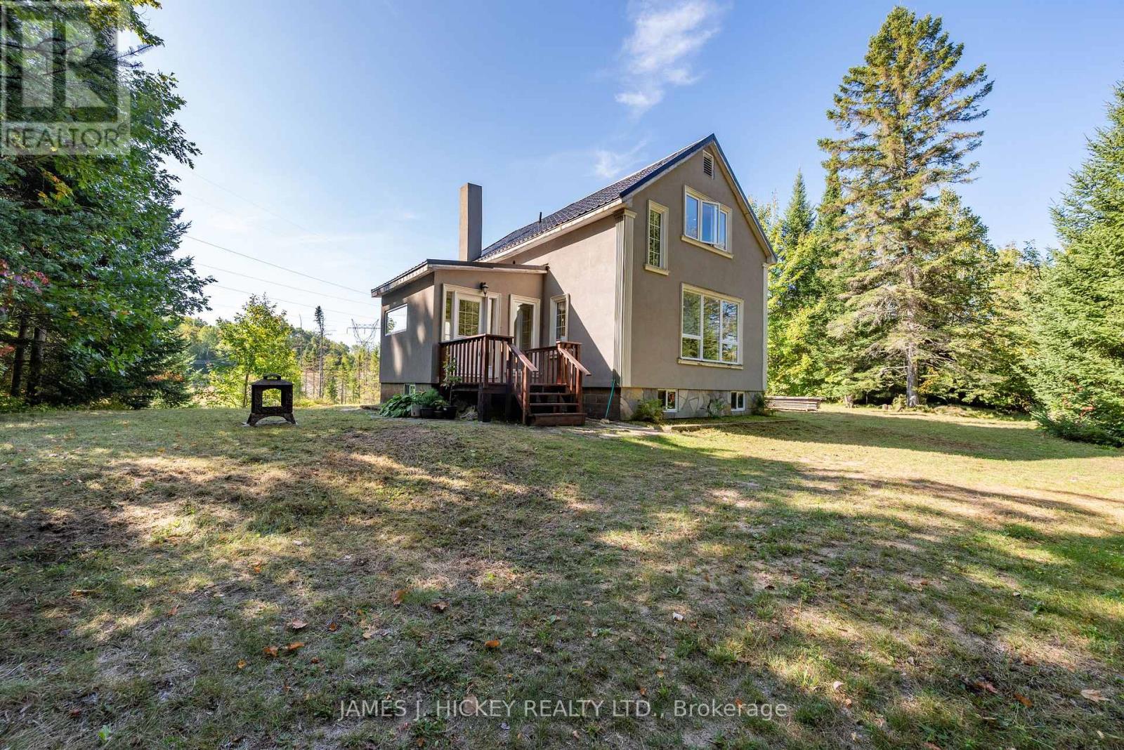 37091 Highway 17 Highway, Laurentian Hills, Ontario  K0J 2H0 - Photo 2 - X12413671