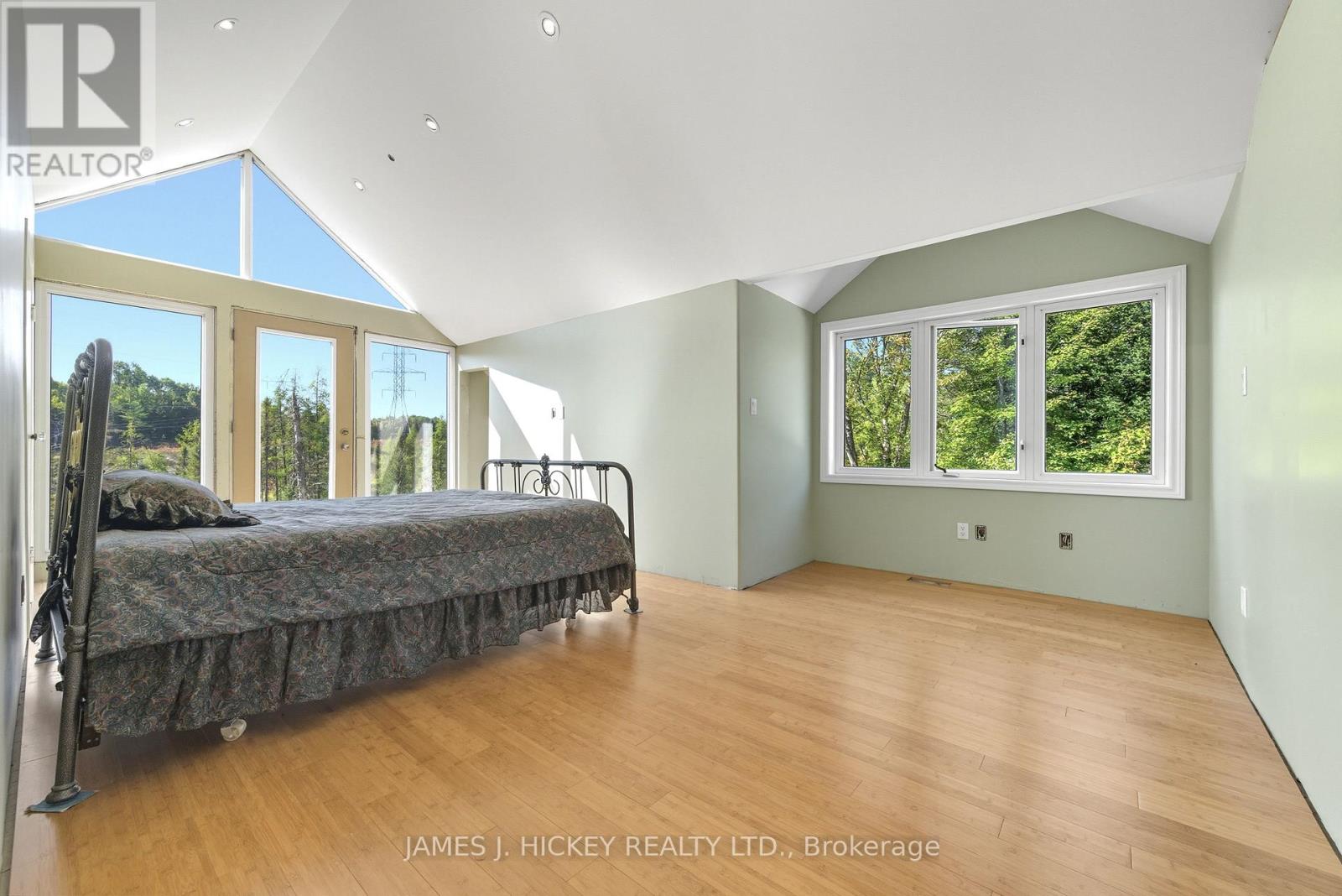 37091 Highway 17 Highway, Laurentian Hills, Ontario  K0J 2H0 - Photo 25 - X12413671