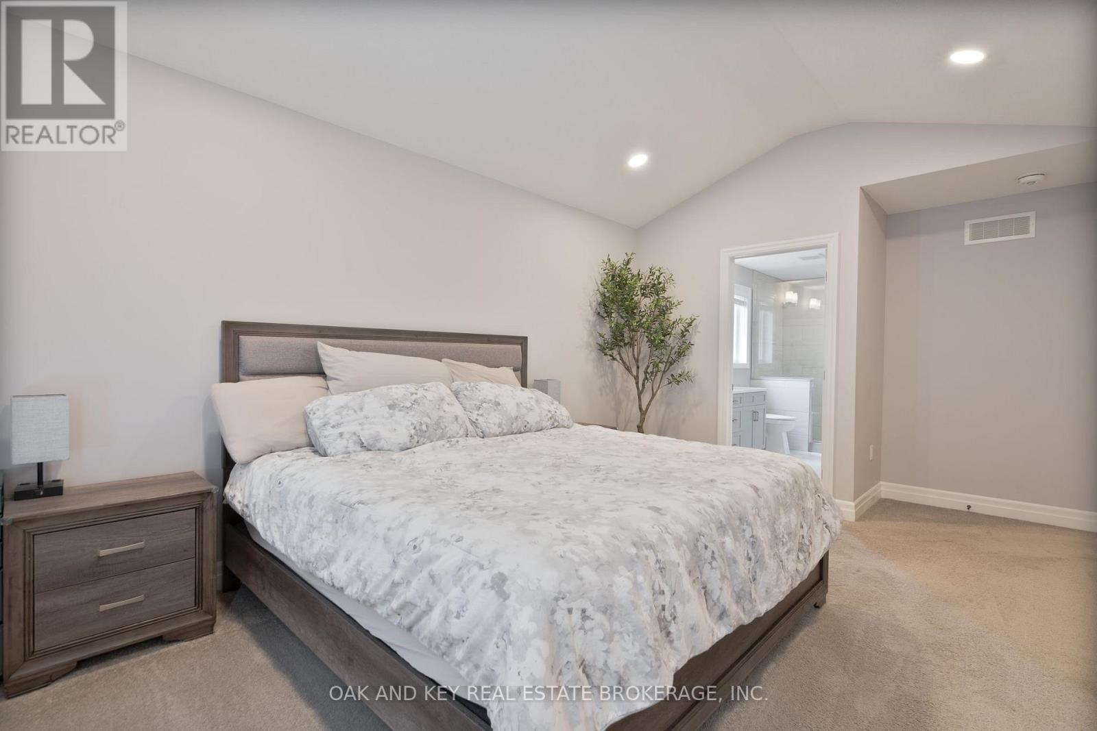 25 Hardy Court, Lucan Biddulph, Ontario  N0M 2J0 - Photo 23 - X12329963