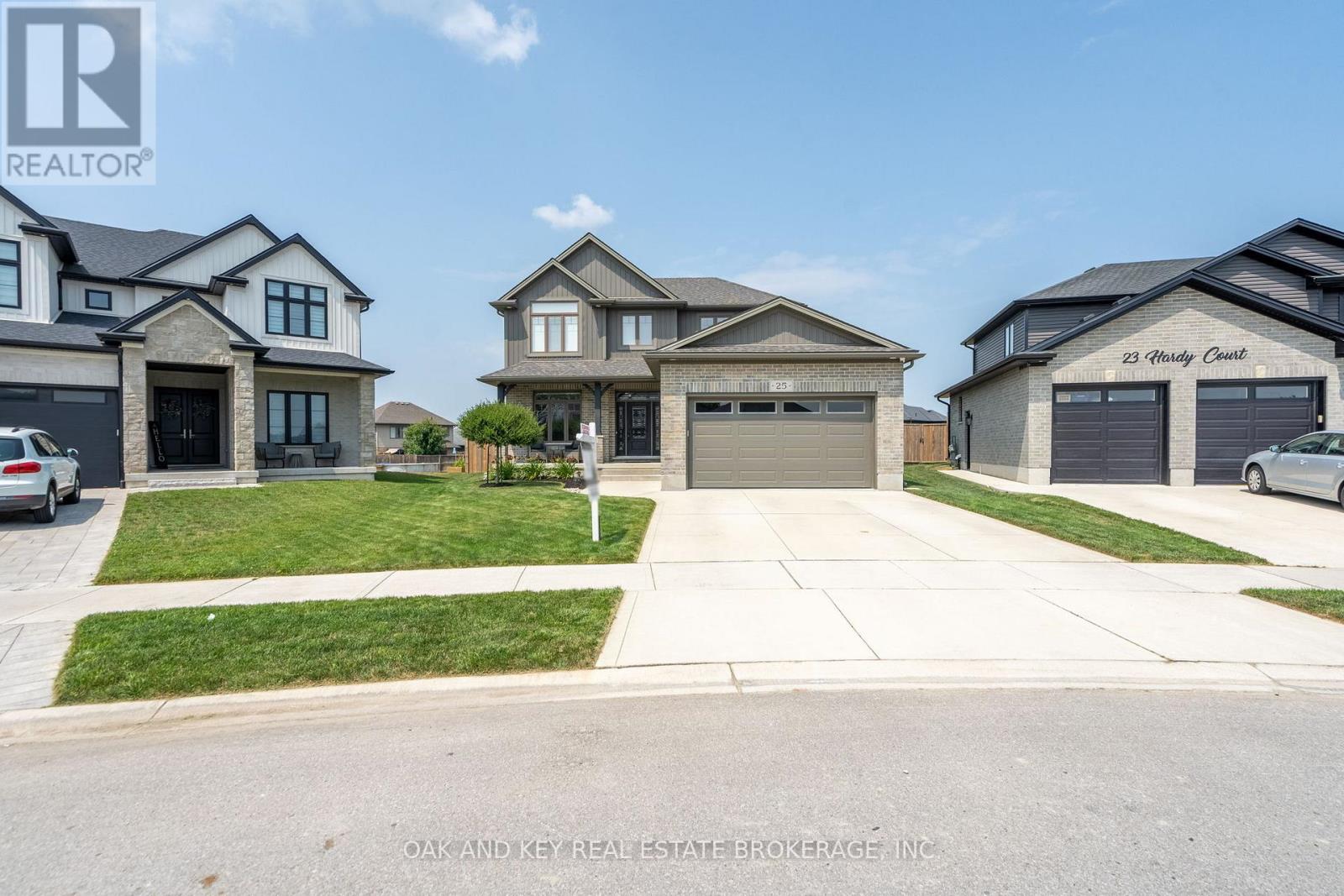 25 Hardy Court, Lucan Biddulph, Ontario  N0M 2J0 - Photo 3 - X12329963