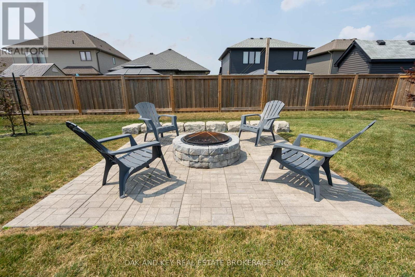 25 Hardy Court, Lucan Biddulph, Ontario  N0M 2J0 - Photo 41 - X12329963