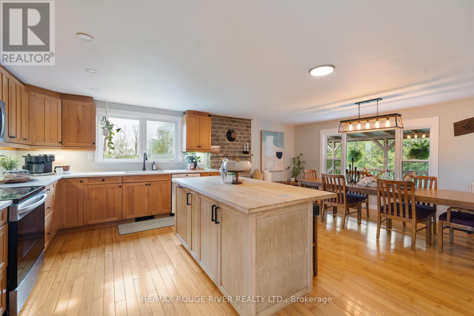 566 Cottingham Road, Kawartha Lakes, Ontario  K0L 2W0 - Photo 12 - X12412673