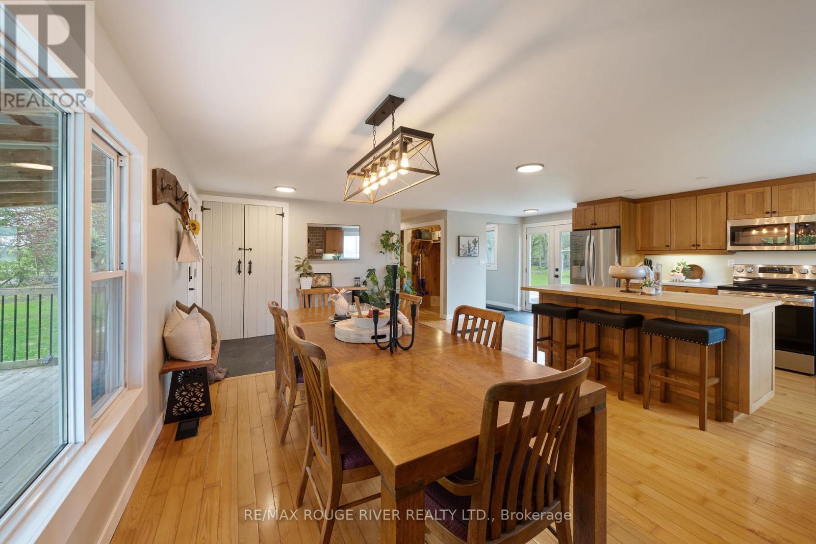 566 Cottingham Road, Kawartha Lakes, Ontario  K0L 2W0 - Photo 9 - X12412673