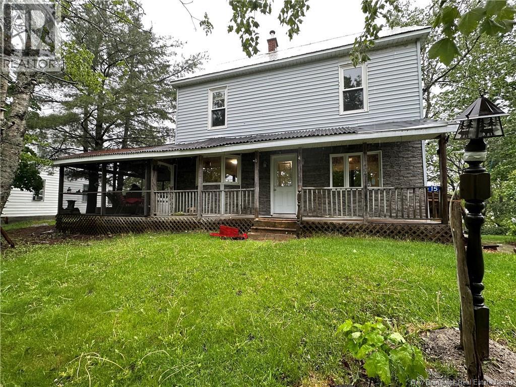 15 Cedar Street, Mcadam, New Brunswick  E6J 1V5 - Photo 1 - NB127004