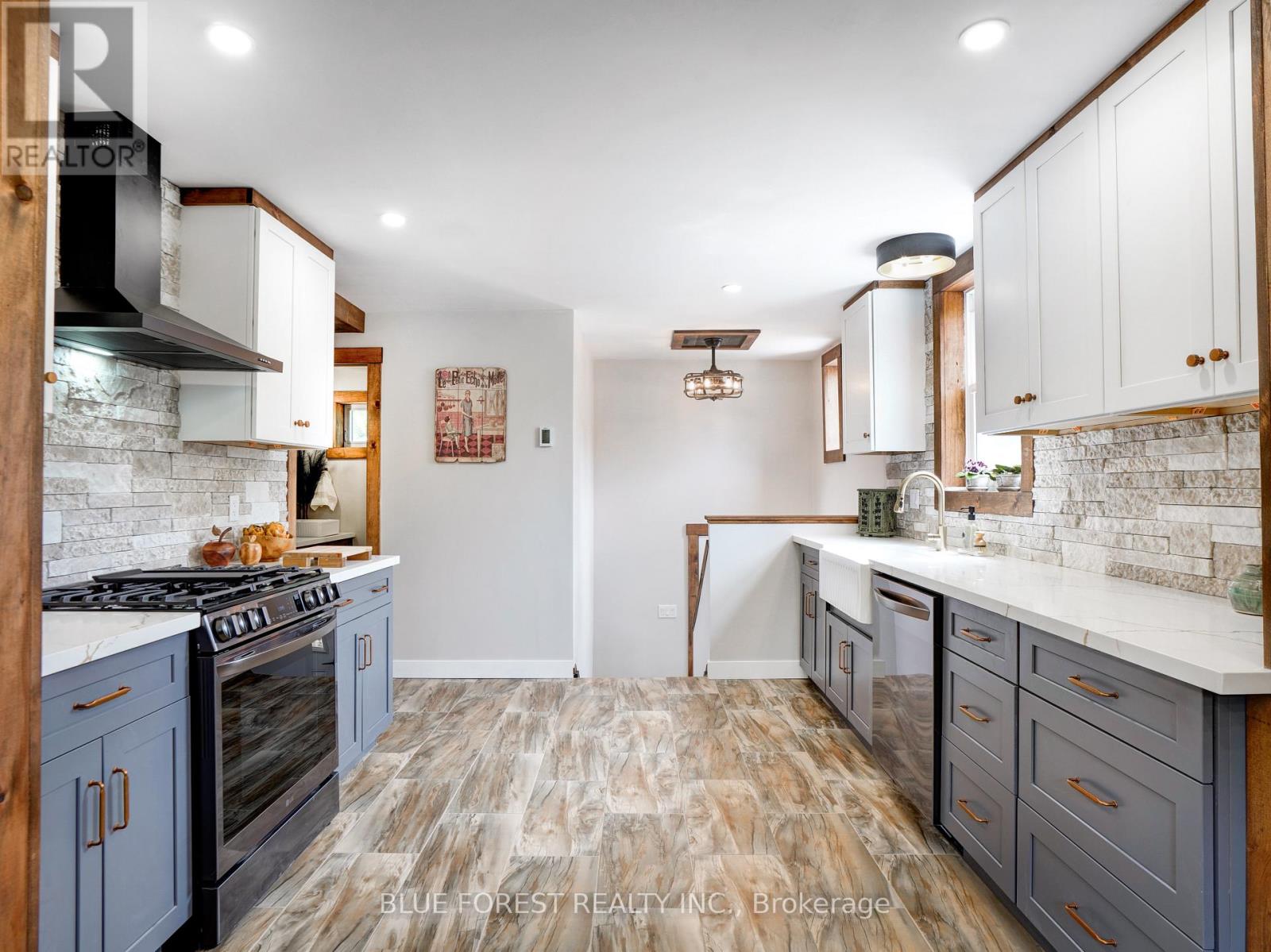 207 Monroe Street, West Elgin, Ontario  N0L 2C0 - Photo 19 - X12414206