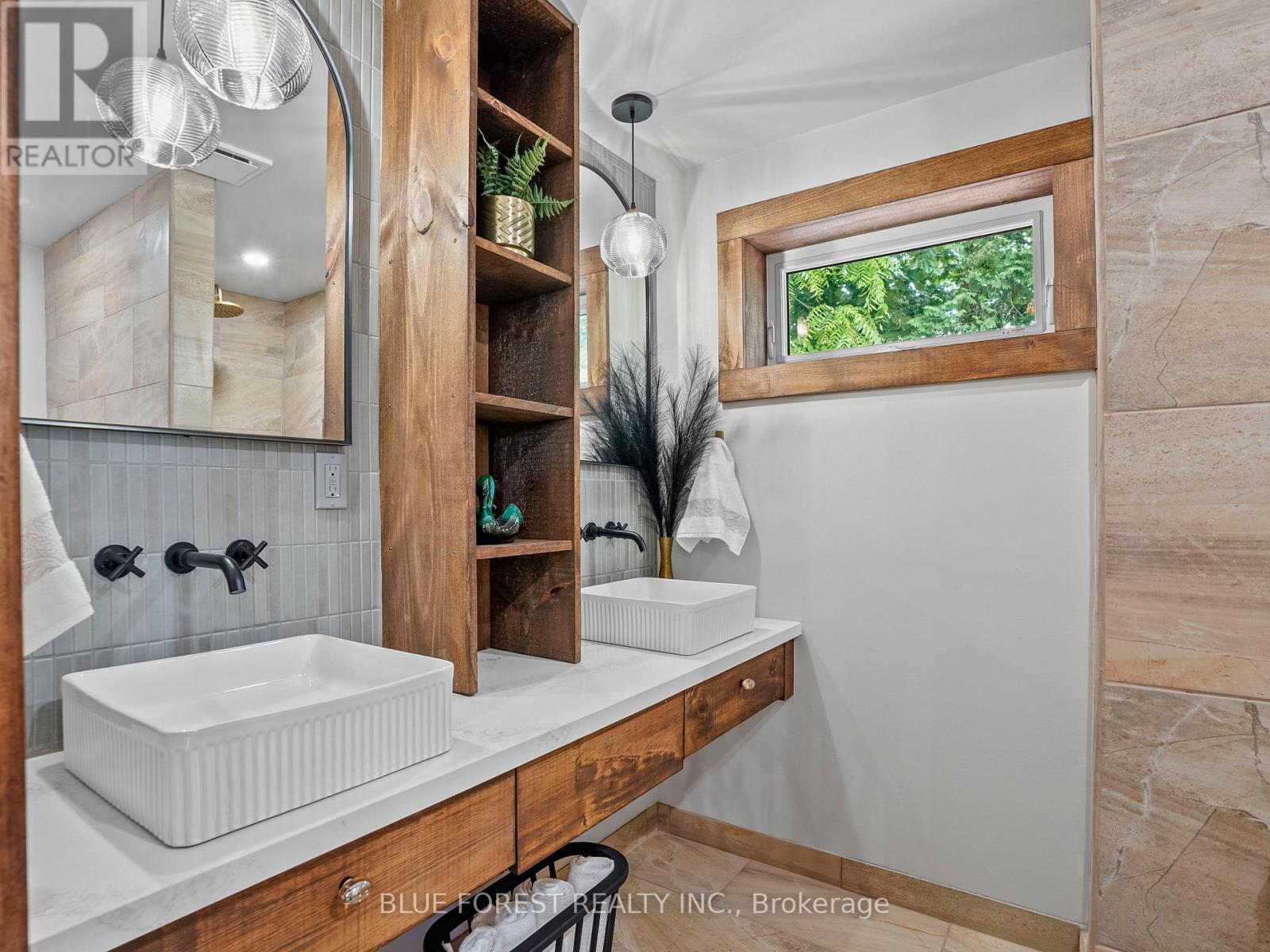 207 Monroe Street, West Elgin, Ontario  N0L 2C0 - Photo 21 - X12414206