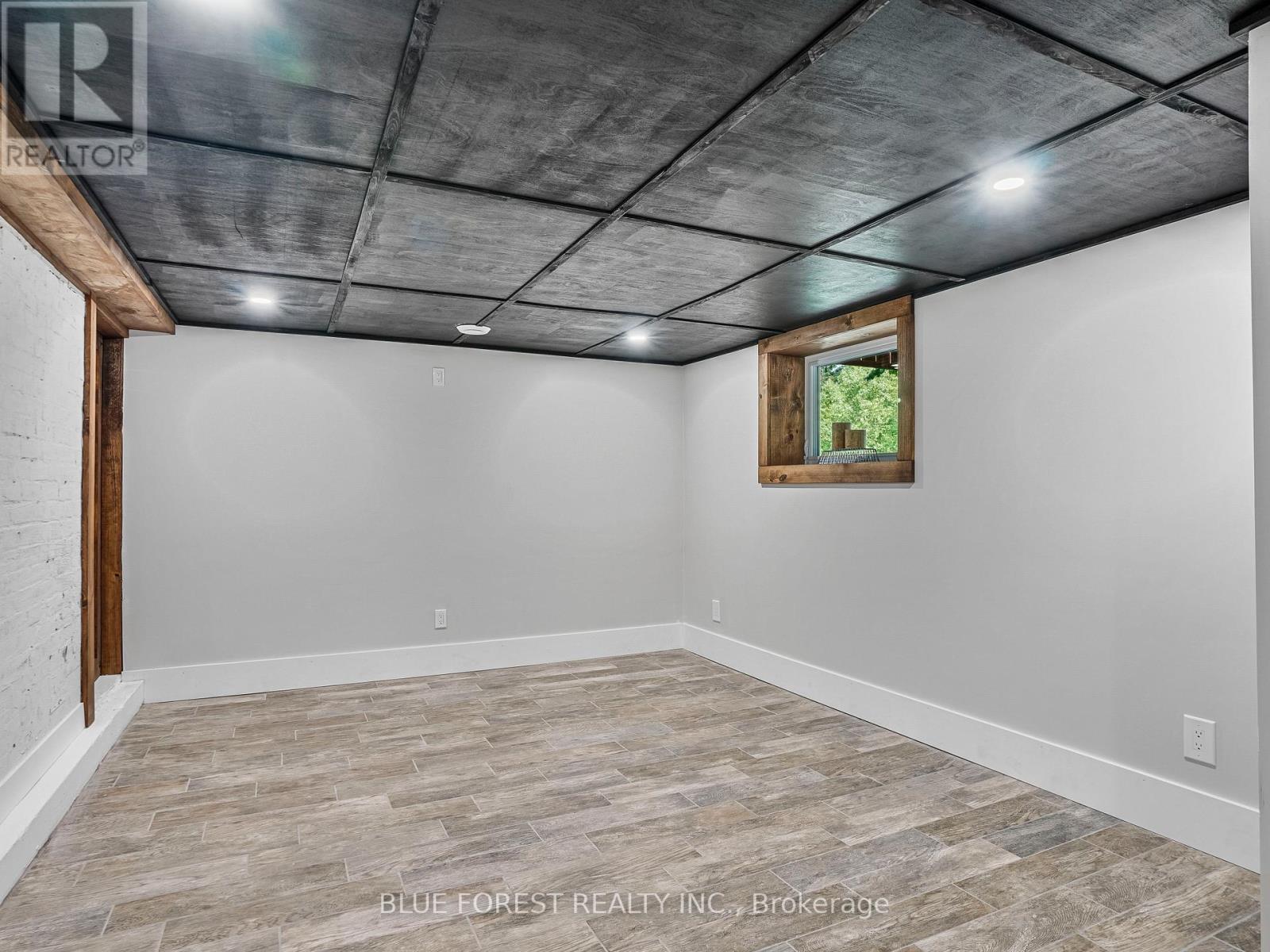 207 Monroe Street, West Elgin, Ontario  N0L 2C0 - Photo 34 - X12414206