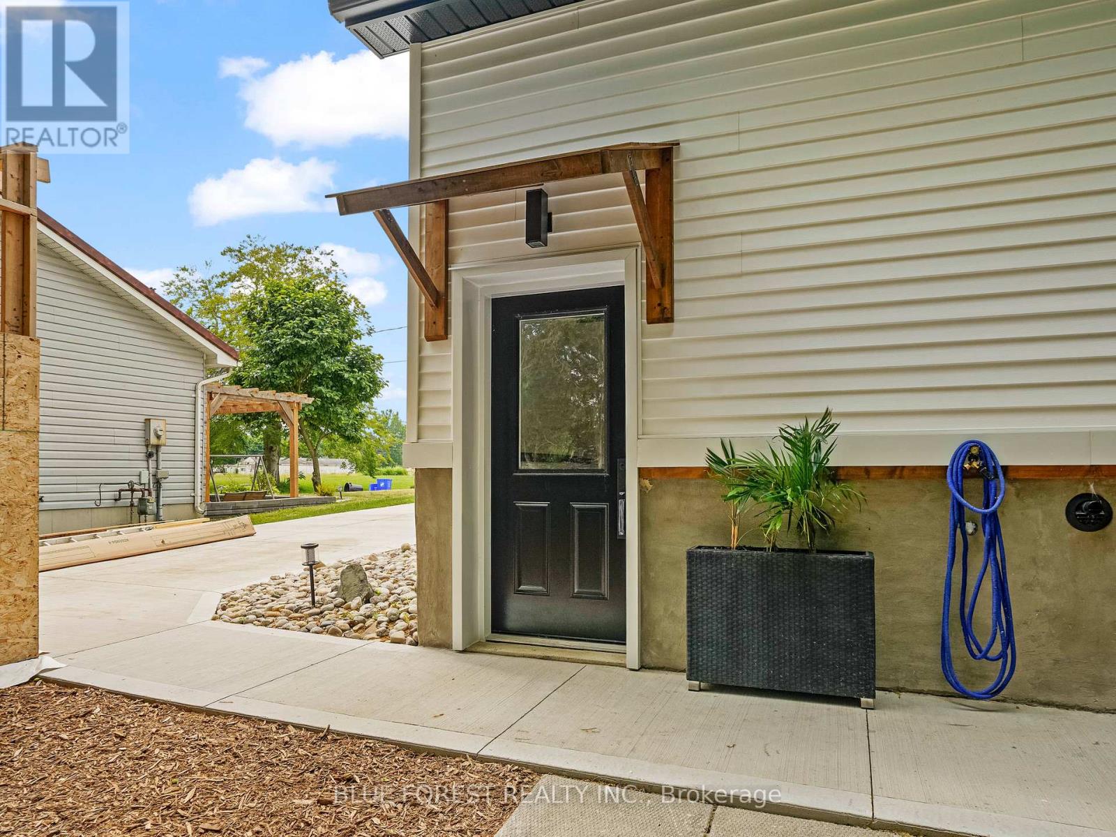 207 Monroe Street, West Elgin, Ontario  N0L 2C0 - Photo 44 - X12414206