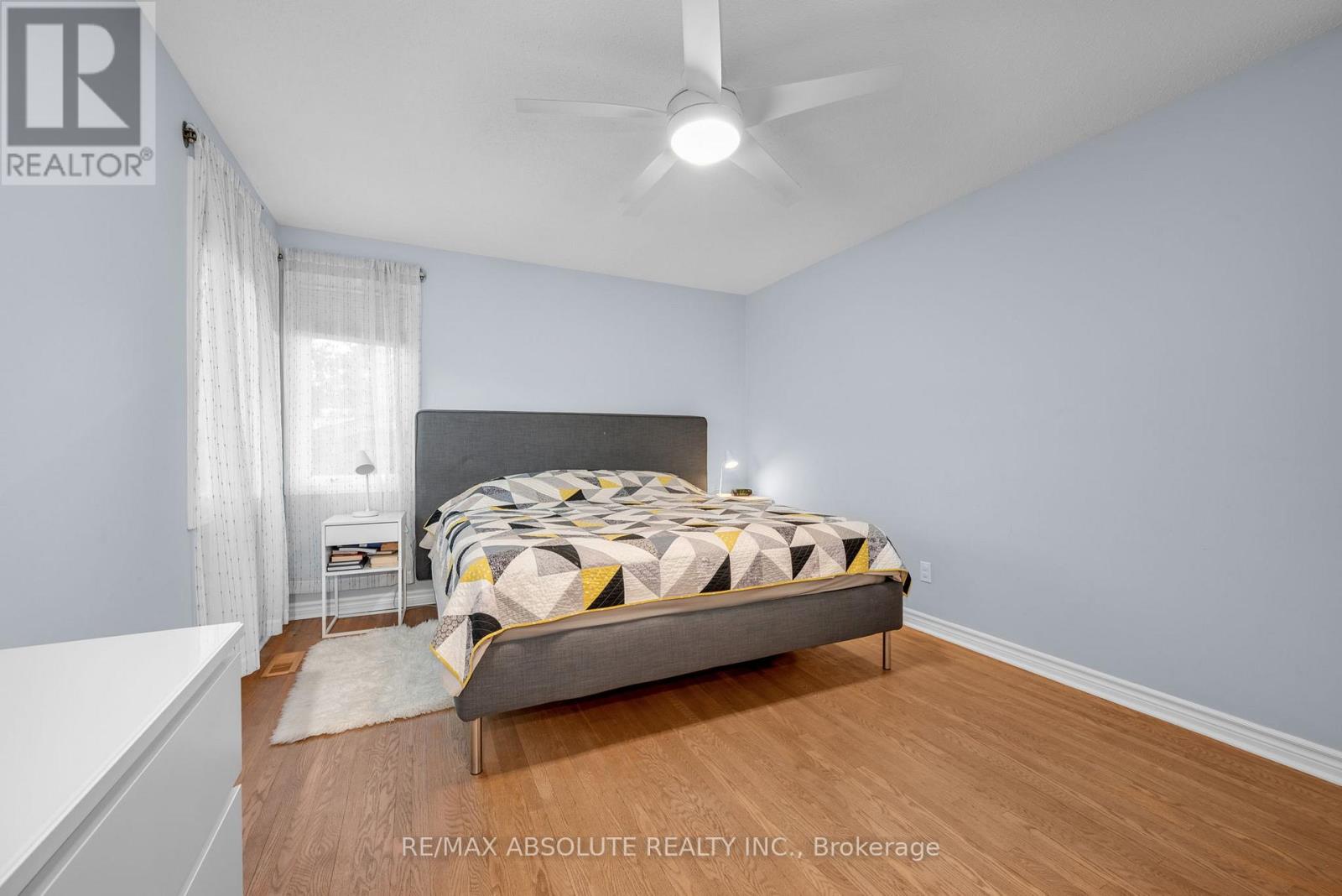 22 Inuvik Crescent, Ottawa, Ontario  K2L 1A2 - Photo 25 - X12414182