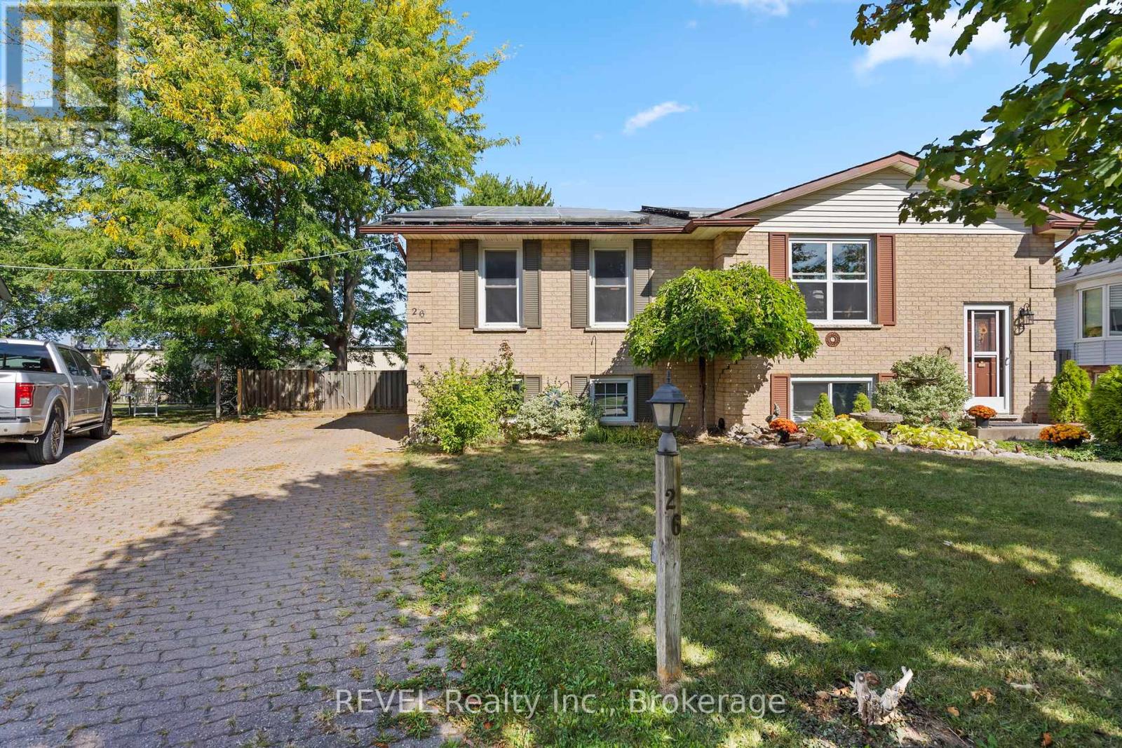 26 VINTAGE CRESCENT, St. Catharines, Ontario