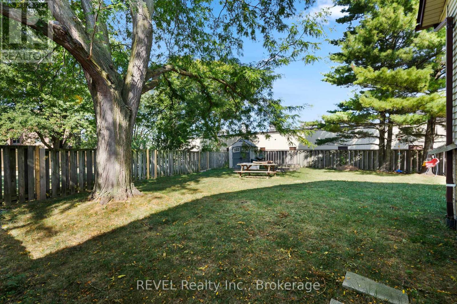 26 Vintage Crescent, St. Catharines, Ontario  L2S 3C2 - Photo 23 - X12414186