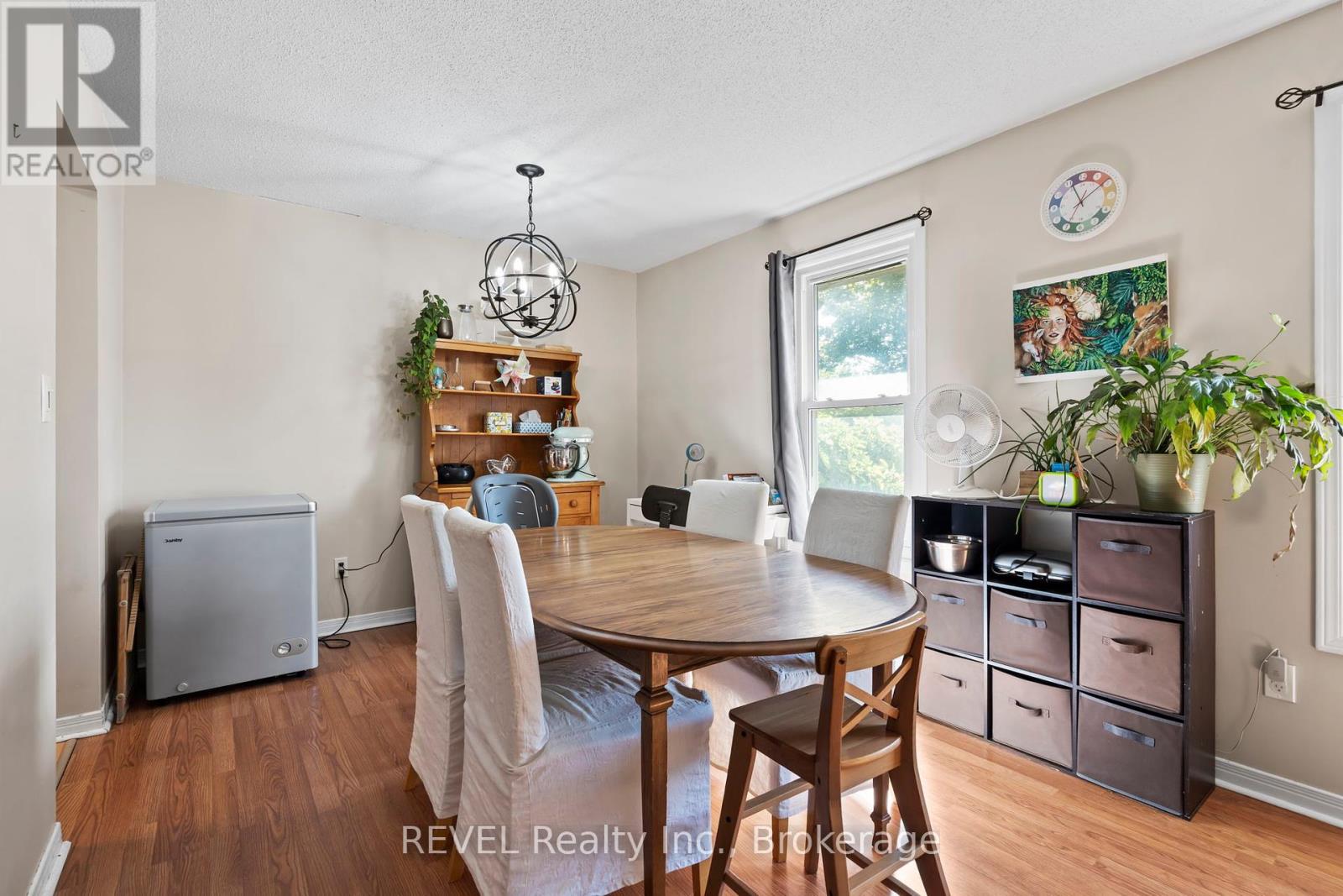 26 Vintage Crescent, St. Catharines, Ontario  L2S 3C2 - Photo 6 - X12414186