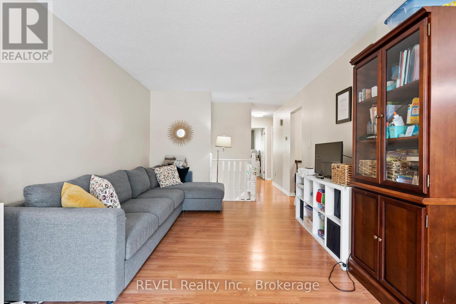 26 Vintage Crescent, St. Catharines, Ontario  L2S 3C2 - Photo 7 - X12414186