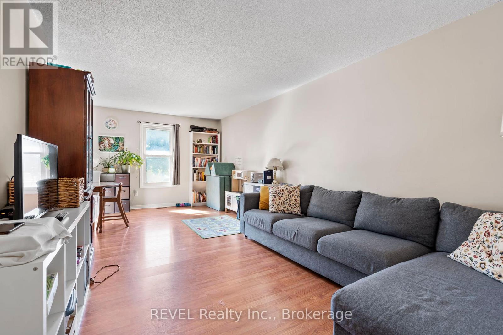 26 Vintage Crescent, St. Catharines, Ontario  L2S 3C2 - Photo 8 - X12414186