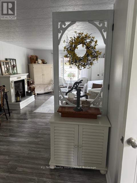 213 Chestnut Drive Drive S, Central Huron (Goderich), Ontario  N0M 1L0 - Photo 10 - X12397405