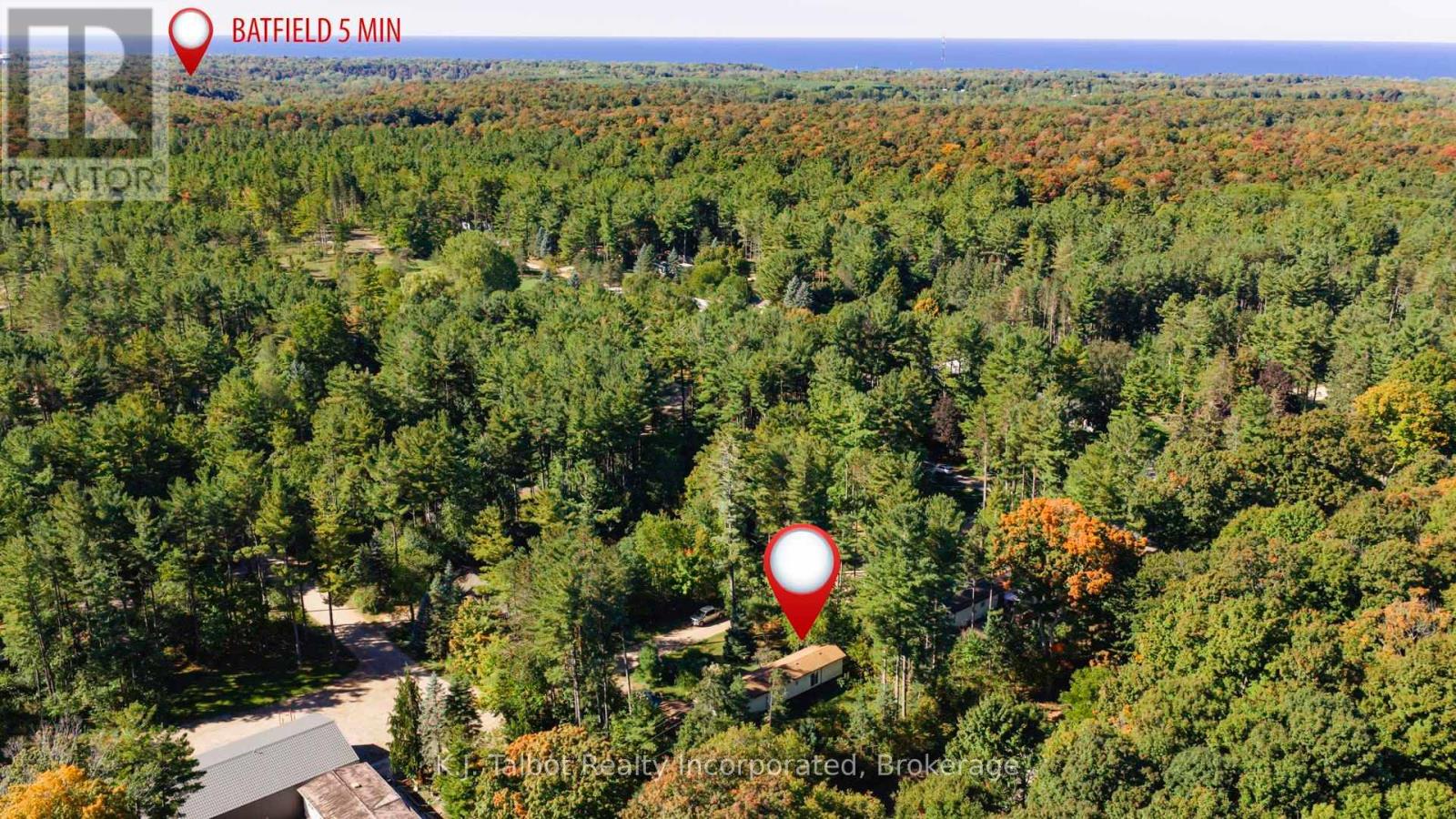 213 Chestnut Drive Drive S, Central Huron (Goderich), Ontario  N0M 1L0 - Photo 4 - X12397405