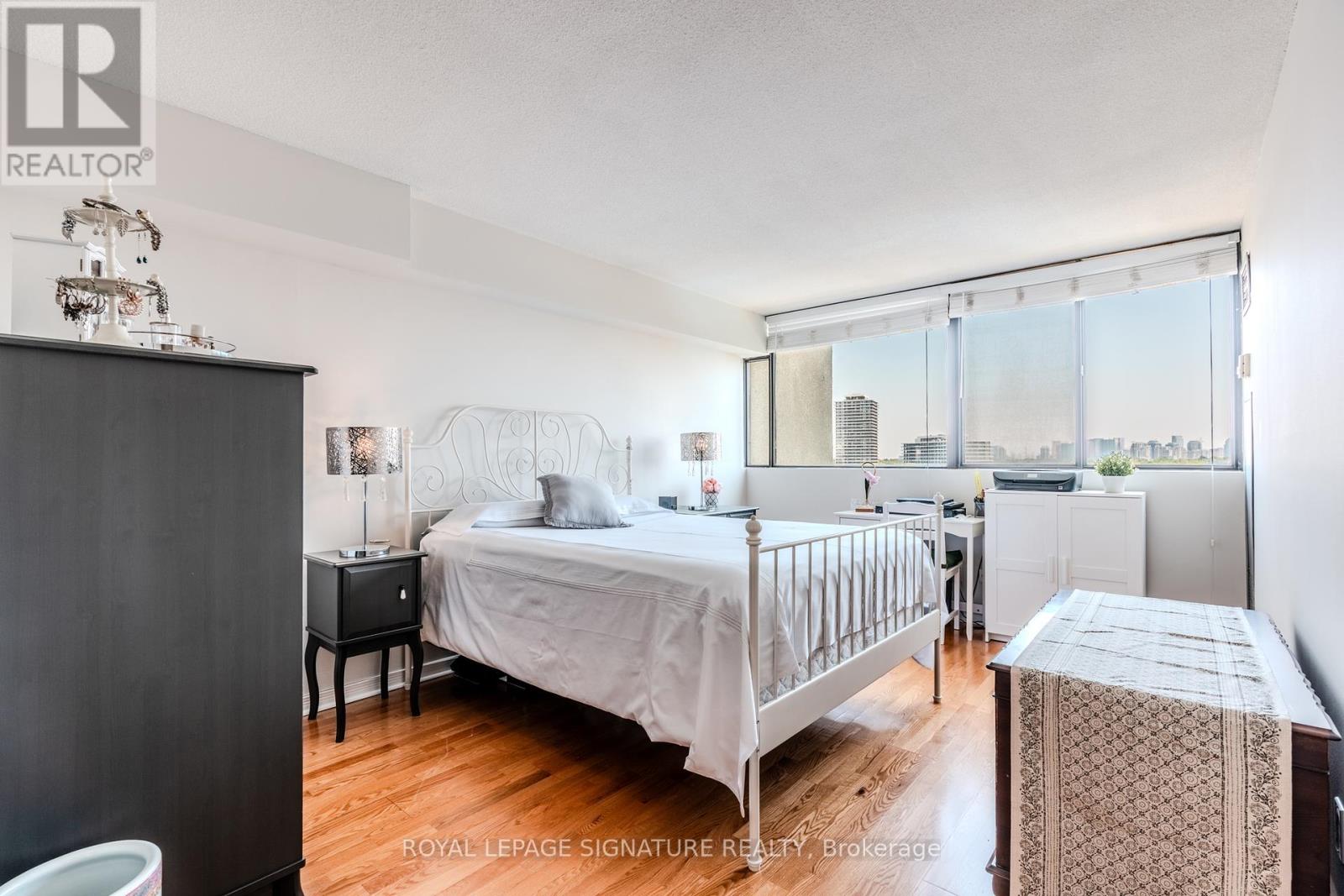 902 - 133 Torresdale Avenue, Toronto, Ontario  M2R 3T2 - Photo 14 - C12414164