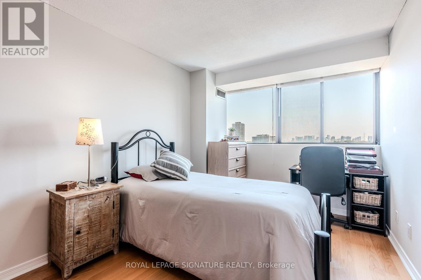 902 - 133 Torresdale Avenue, Toronto, Ontario  M2R 3T2 - Photo 17 - C12414164