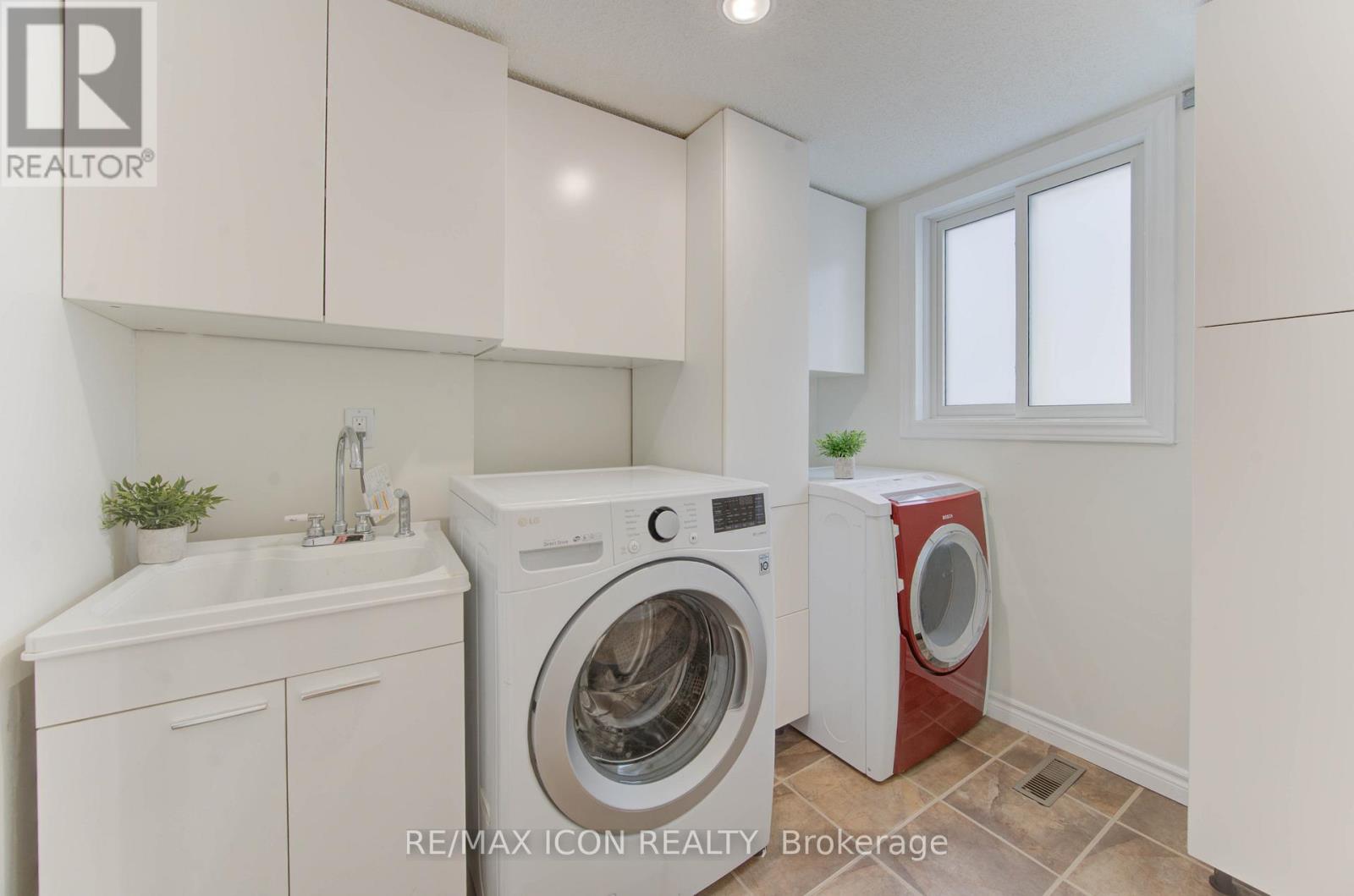 43 Winding Way, Kitchener, Ontario  N2N 1M4 - Photo 17 - X12414150
