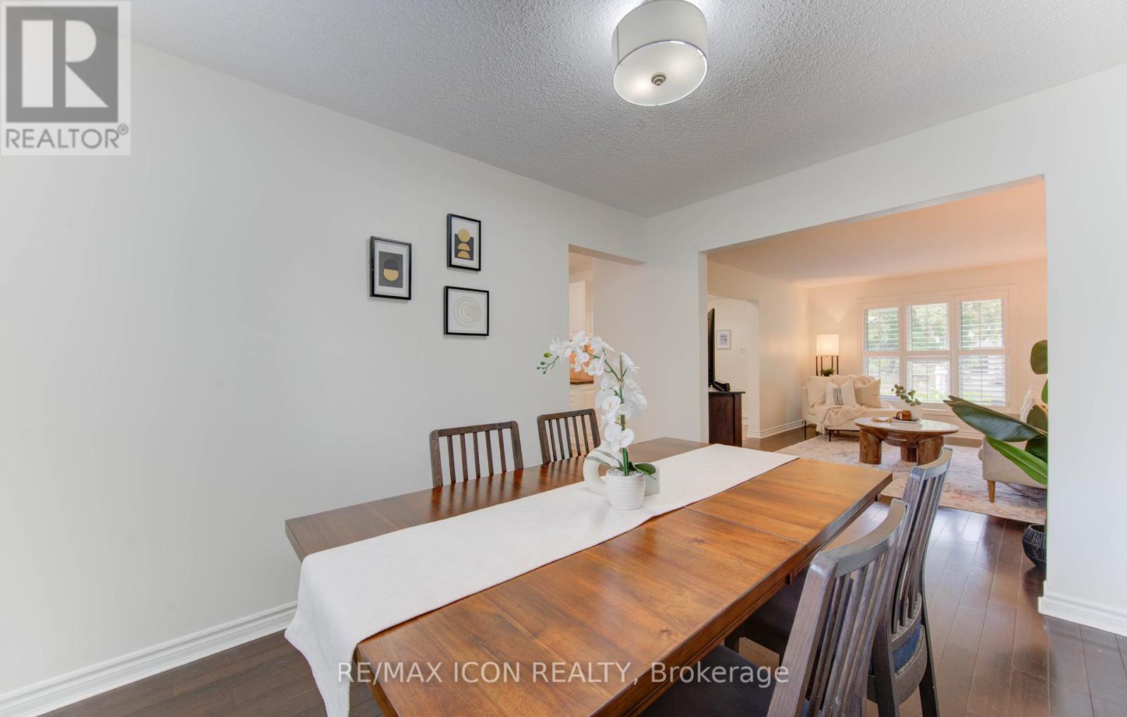 43 Winding Way, Kitchener, Ontario  N2N 1M4 - Photo 9 - X12414150