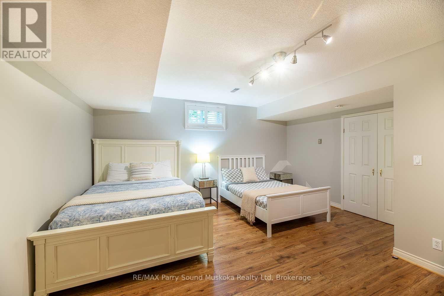 1075 Sawmill Lane, Lake Of Bays (Sinclair), Ontario  P1H 2J6 - Photo 17 - X12414215
