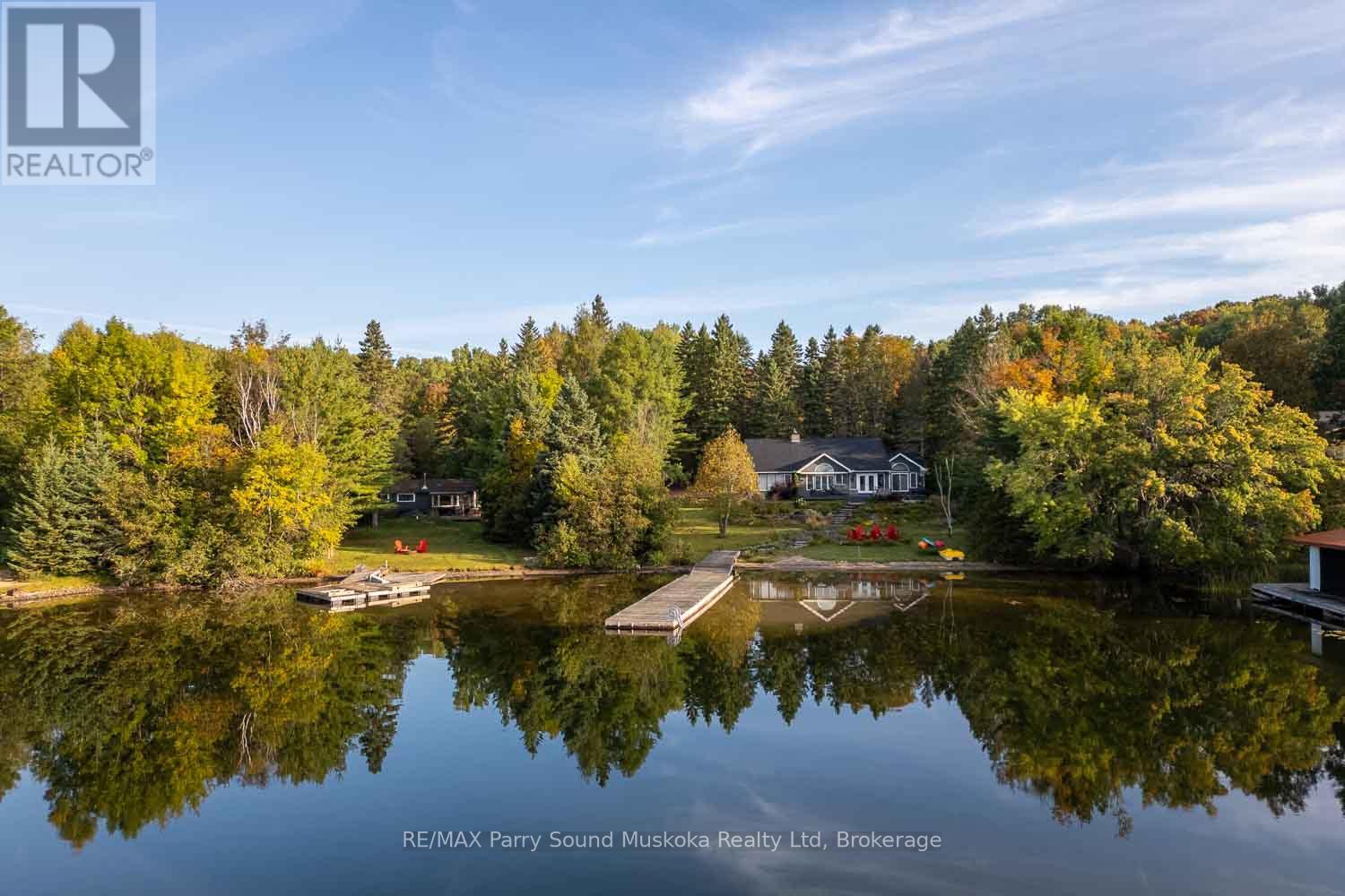 1075 Sawmill Lane, Lake Of Bays (Sinclair), Ontario  P1H 2J6 - Photo 2 - X12414215