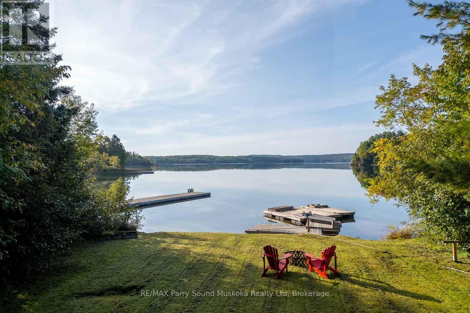 1075 Sawmill Lane, Lake Of Bays (Sinclair), Ontario  P1H 2J6 - Photo 27 - X12414215