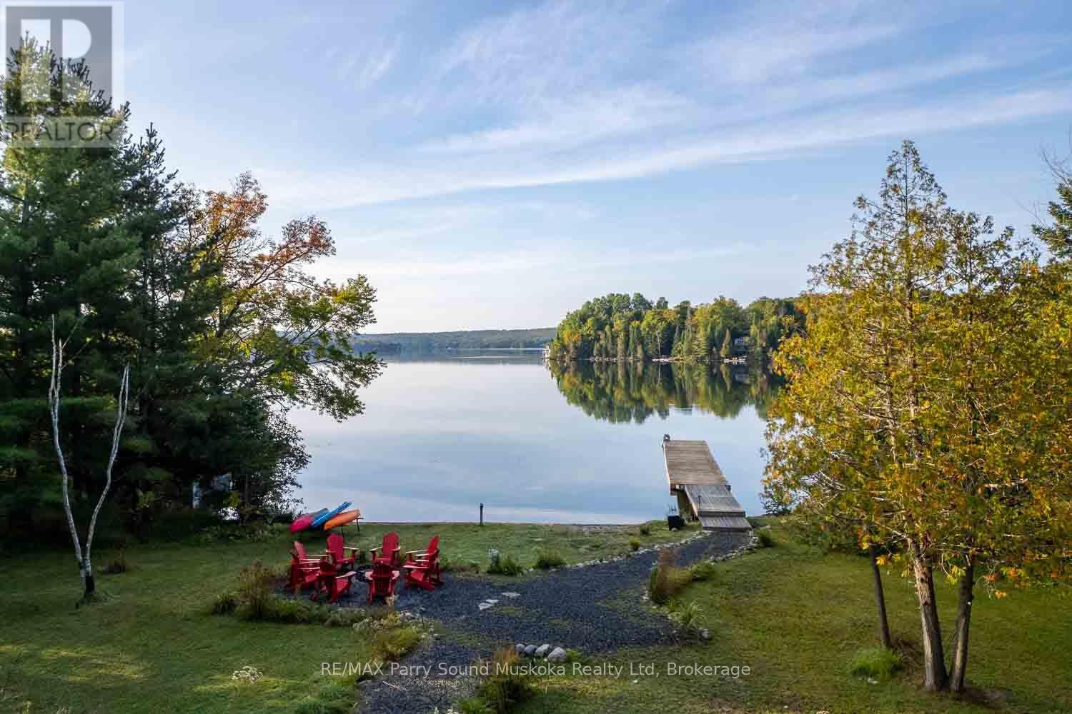1075 Sawmill Lane, Lake Of Bays (Sinclair), Ontario  P1H 2J6 - Photo 3 - X12414215