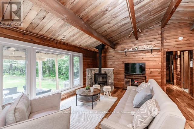 1075 Sawmill Lane, Lake Of Bays (Sinclair), Ontario  P1H 2J6 - Photo 31 - X12414215