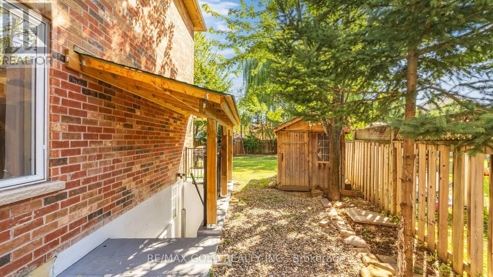 68 Dewridge Court, Brampton, Ontario  L6R 3B9 - Photo 26 - W12414204