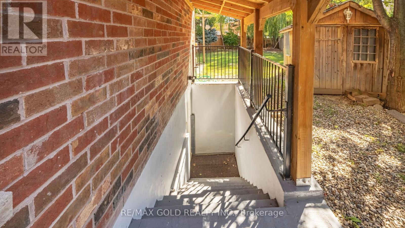 68 Dewridge Court, Brampton, Ontario  L6R 3B9 - Photo 27 - W12414204