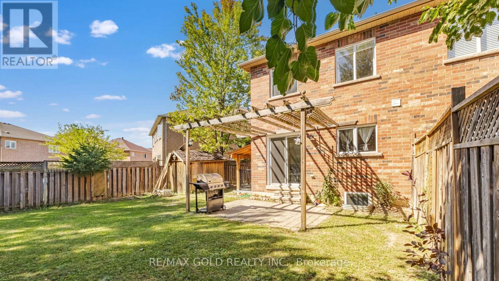 68 Dewridge Court, Brampton, Ontario  L6R 3B9 - Photo 33 - W12414204
