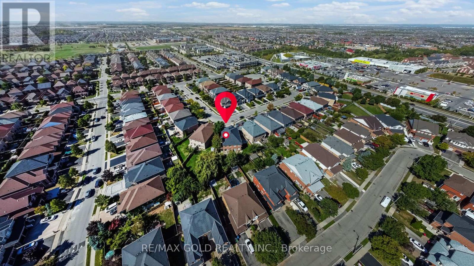 68 Dewridge Court, Brampton, Ontario  L6R 3B9 - Photo 5 - W12414204