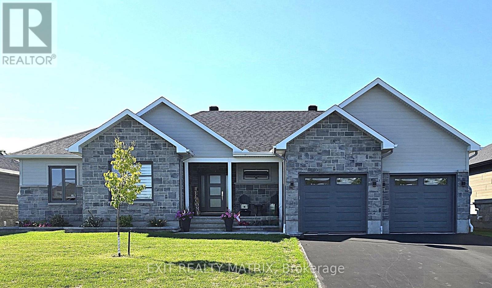 37 WHITETAIL AVENUE, South Stormont, Ontario