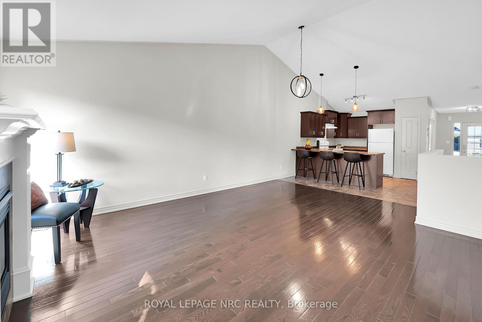 3879 Lower Coach Road, Fort Erie, Ontario  L0S 1S0 - Photo 14 - X12414212