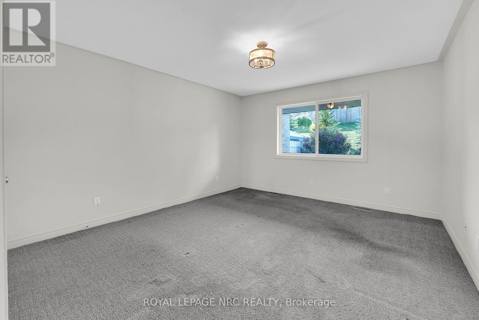 3879 Lower Coach Road, Fort Erie, Ontario  L0S 1S0 - Photo 15 - X12414212